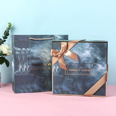 Trois couleurs ajustent l'emballage rigide de boîte d'épaule pour le cadeau de surprise