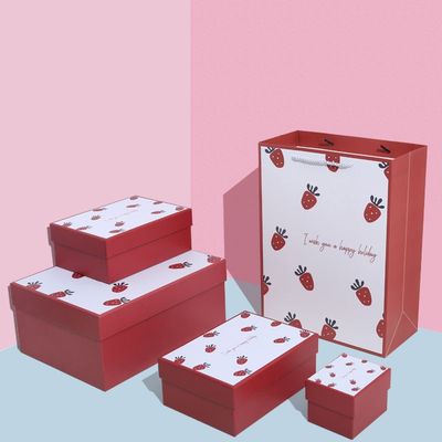 Emballage de luxe de boîte-cadeau de rouge à lèvres de modèle de fraise pour le jour de valentines