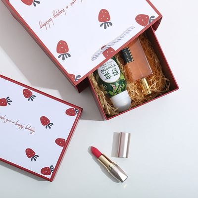 Emballage de luxe de boîte-cadeau de rouge à lèvres de modèle de fraise pour le jour de valentines