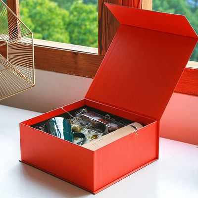 Crochet magnétique pré enveloppé de Flip Top Gift Boxes With de carton