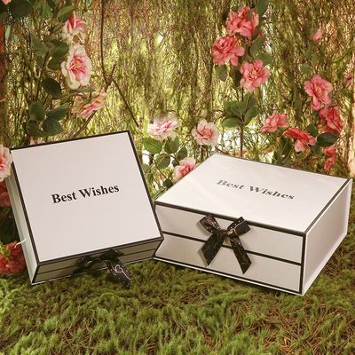 Crochet magnétique pré enveloppé de Flip Top Gift Boxes With de carton