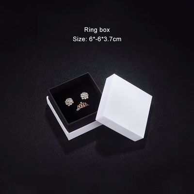Le velours noir de boîte d'emballage de bijoux de carton de style d'épaule a rayé la coutume