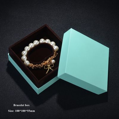 Les boîtes à bijoux de empaquetage faites sur commande de carton pour des colliers épaulent le type avec la doublure de velours