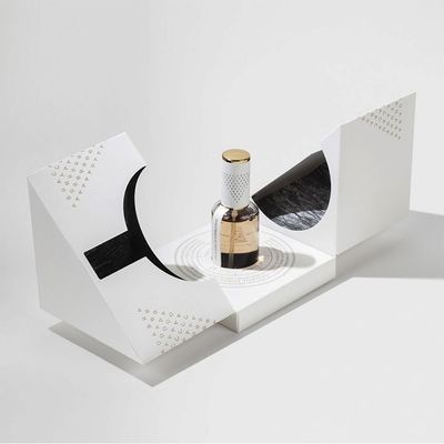 Les boîte-cadeau cubiques magnétiques de parfum, boîte-cadeau de porte à deux battants ont adapté la taille aux besoins du client