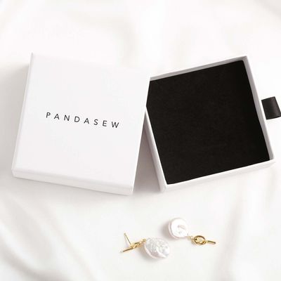 Boîte-cadeau de papier multifonctionnels de bijoux adaptés aux besoins du client pour des boucles d'oreille