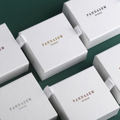 Type bienvenu de tiroir d'OEM boîte d'emballage de bijoux de carton pour le collier
